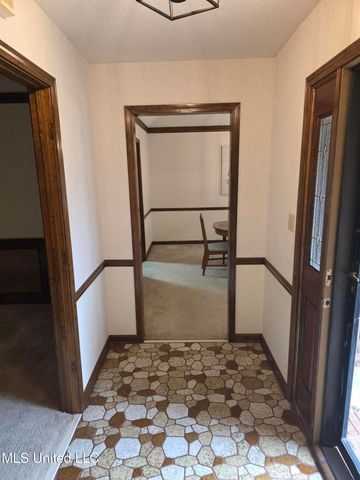 8625 Deer Creek Circle, Olive Branch, MS 38654