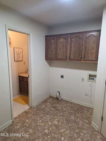 8625 Deer Creek Circle, Olive Branch, MS 38654