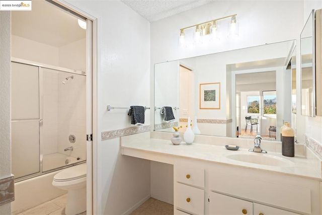 1000 Evergreen Terrace 1205, San Pablo, CA 94804