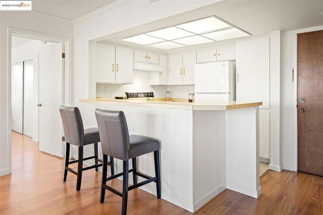 1000 Evergreen Terrace 1205, San Pablo, CA 94804