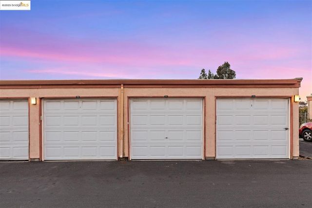 1000 Evergreen Terrace 1205, San Pablo, CA 94804