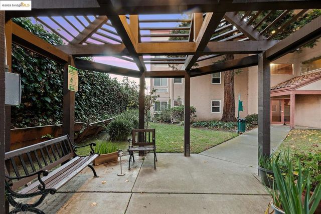 1000 Evergreen Terrace 1205, San Pablo, CA 94804