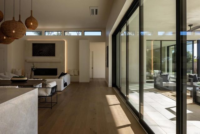 603 N Cedros Avenue, Solana Beach, CA 92075