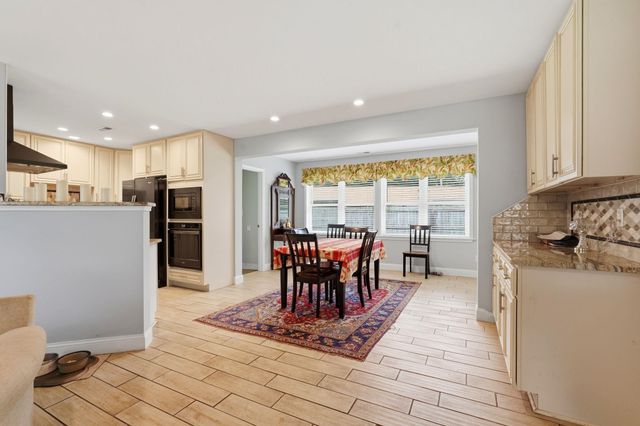 4625 Boxwood Dr., Myrtle Beach, SC 29588