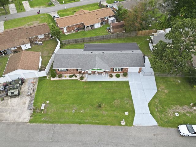 4625 Boxwood Dr., Myrtle Beach, SC 29588
