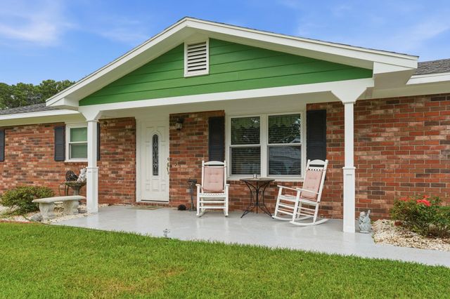 4625 Boxwood Dr., Myrtle Beach, SC 29588
