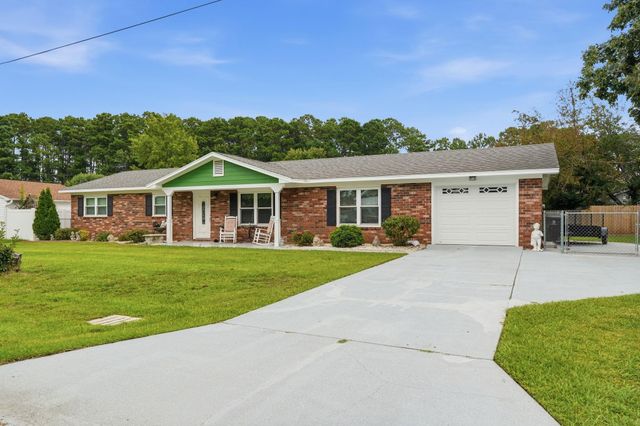 4625 Boxwood Dr., Myrtle Beach, SC 29588