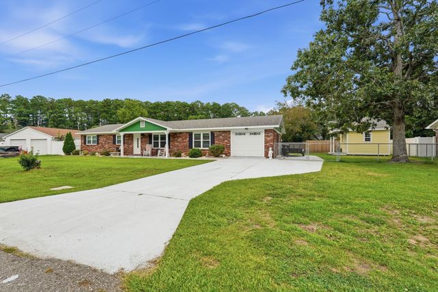 4625 Boxwood Dr., Myrtle Beach, SC 29588