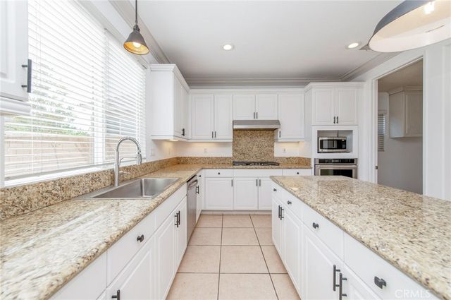 6915 Cedar Creek, Eastvale, CA 92880