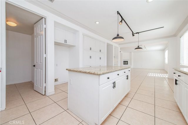 6915 Cedar Creek, Eastvale, CA 92880