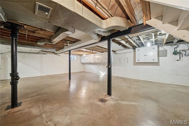 7816 Genesta Street, St Louis, MO 63123