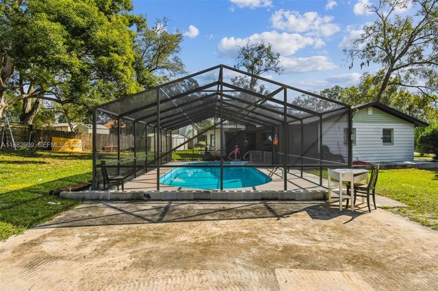 25309 Carnoustie Drive, Sorrento, FL 32776