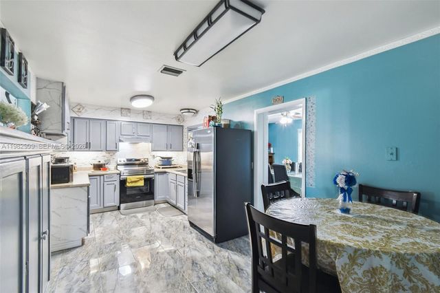 25309 Carnoustie Drive, Sorrento, FL 32776