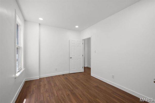 4936 Shaw Avenue, St Louis, MO 63110