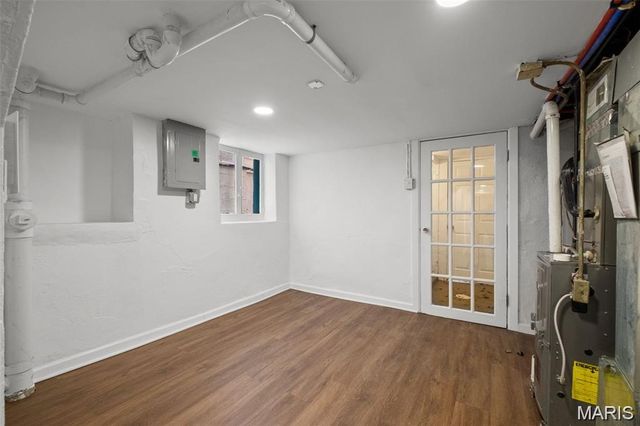 4936 Shaw Avenue, St Louis, MO 63110