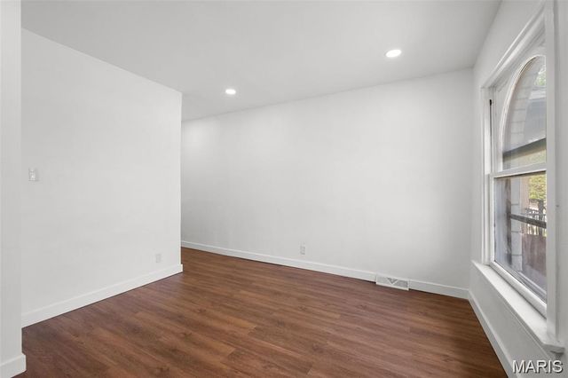 4936 Shaw Avenue, St Louis, MO 63110