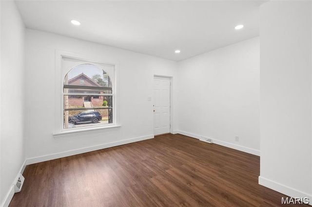 4936 Shaw Avenue, St Louis, MO 63110