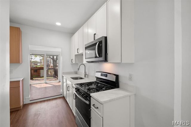 4936 Shaw Avenue, St Louis, MO 63110