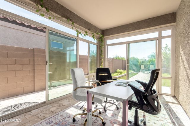 1927 W PLUM Road, Phoenix, AZ 85085