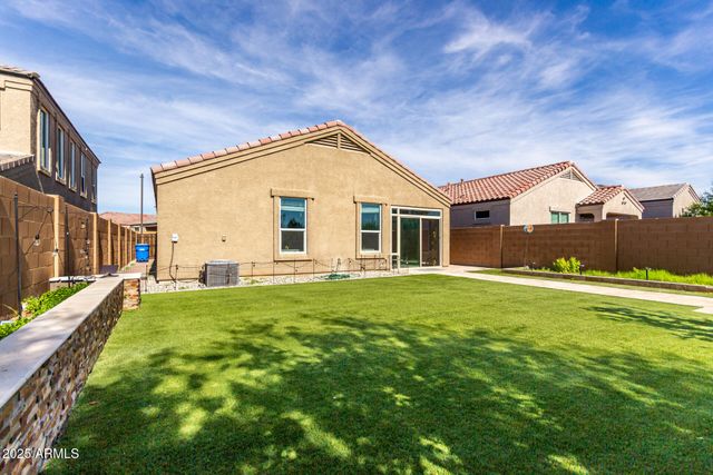 1927 W PLUM Road, Phoenix, AZ 85085