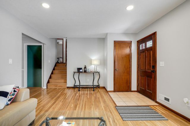 2909 109th Avenue NW, Coon Rapids, MN 55433