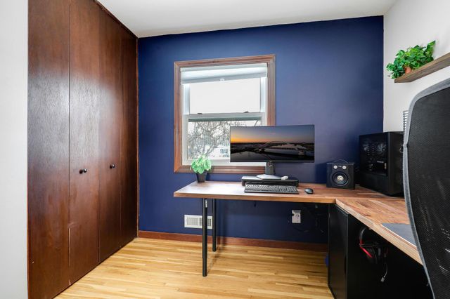 2909 109th Avenue NW, Coon Rapids, MN 55433