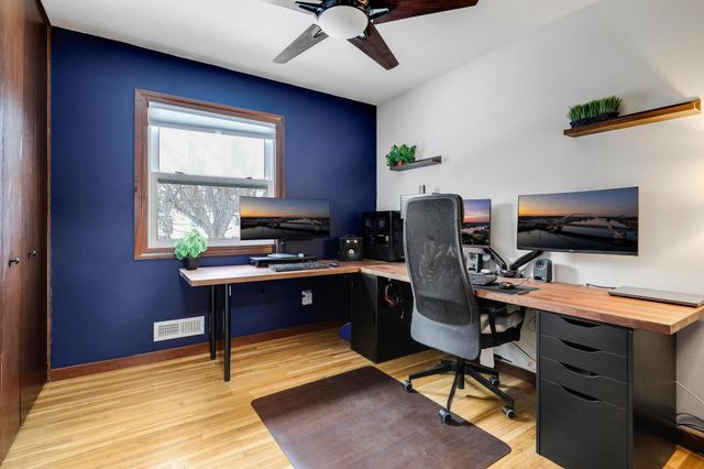 2909 109th Avenue NW, Coon Rapids, MN 55433