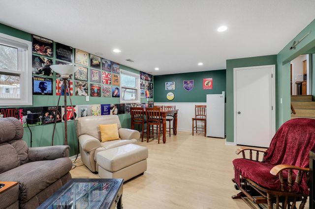 2909 109th Avenue NW, Coon Rapids, MN 55433