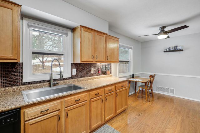 2909 109th Avenue NW, Coon Rapids, MN 55433