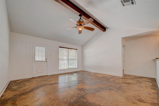 311 Baycrest Drive, League City, TX 77573