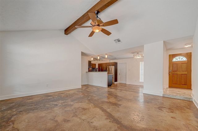 311 Baycrest Drive, League City, TX 77573