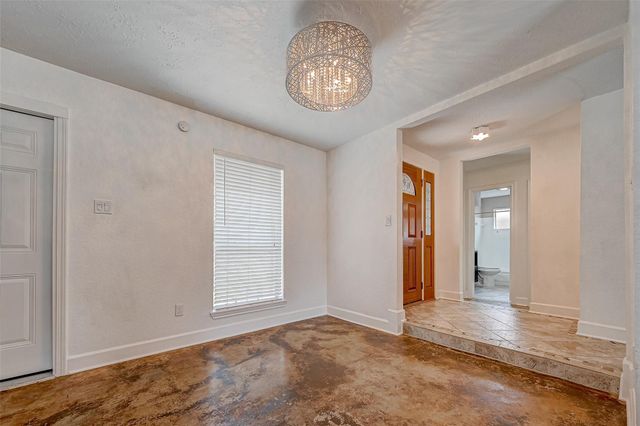 311 Baycrest Drive, League City, TX 77573