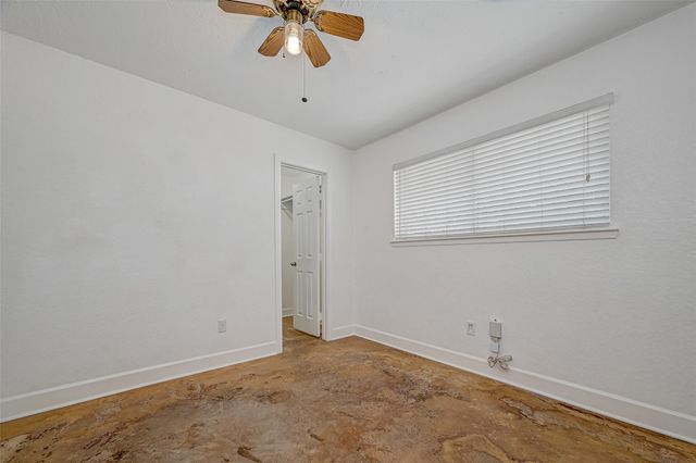 311 Baycrest Drive, League City, TX 77573