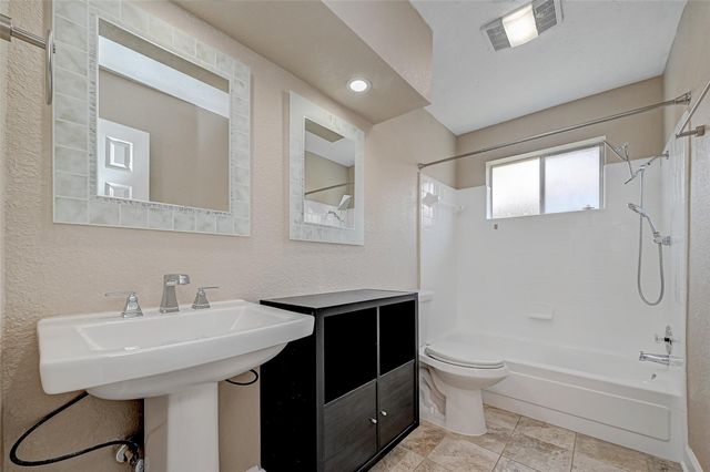 311 Baycrest Drive, League City, TX 77573