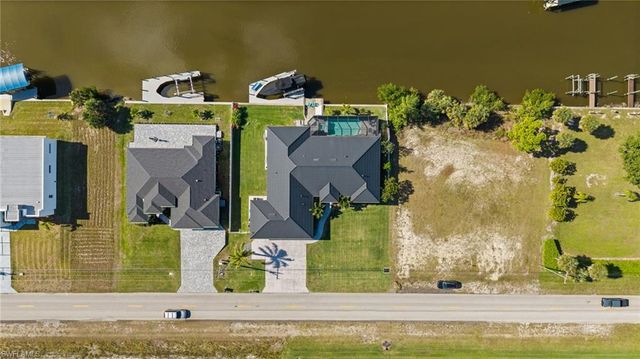 2818 Old Burnt Store RD N, Cape Coral, FL 33993