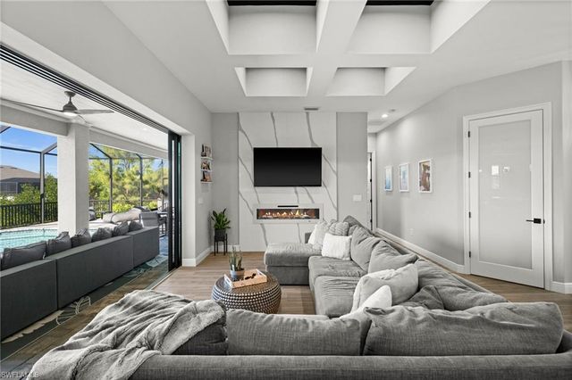 2818 Old Burnt Store RD N, Cape Coral, FL 33993