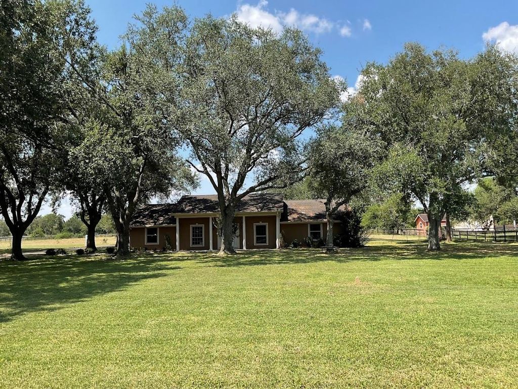 2323 Stevenson Road CR391, Pearland, TX 77581