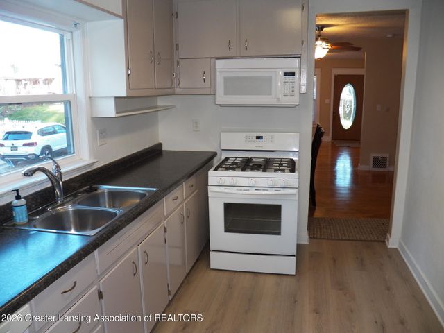 1317 N Walnut Street, Lansing, MI 48906