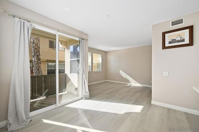 5074 Cascade Way 102, Oceanside, CA 92057