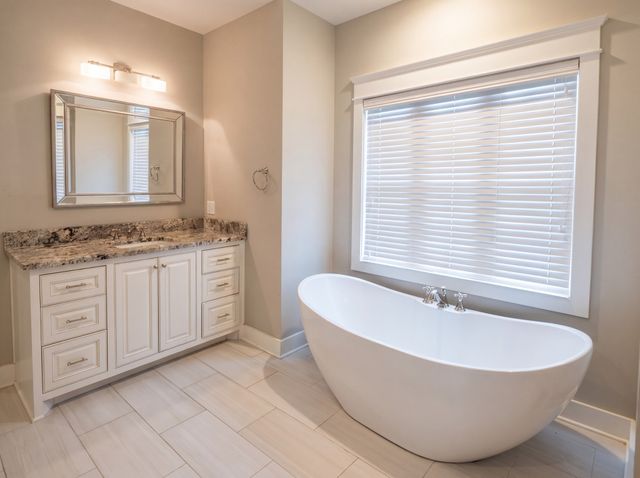 521 Autumnstone Ln, Bowling Green, KY 42103