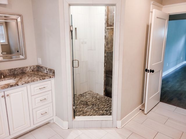 521 Autumnstone Ln, Bowling Green, KY 42103