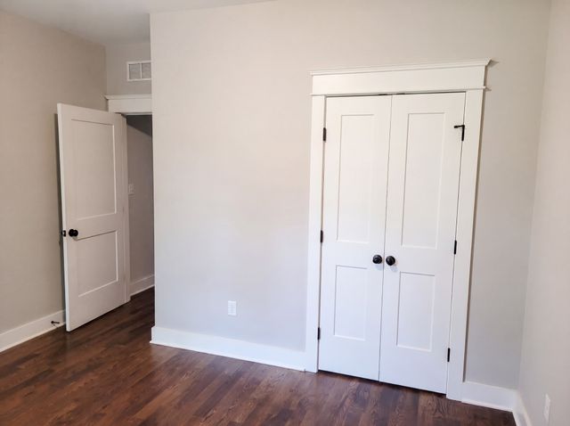521 Autumnstone Ln, Bowling Green, KY 42103