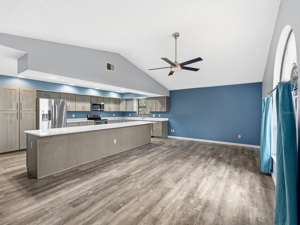 Image 11 of property listing at 2089 DANFORTH ROAD, Spring Hill, FL 34608