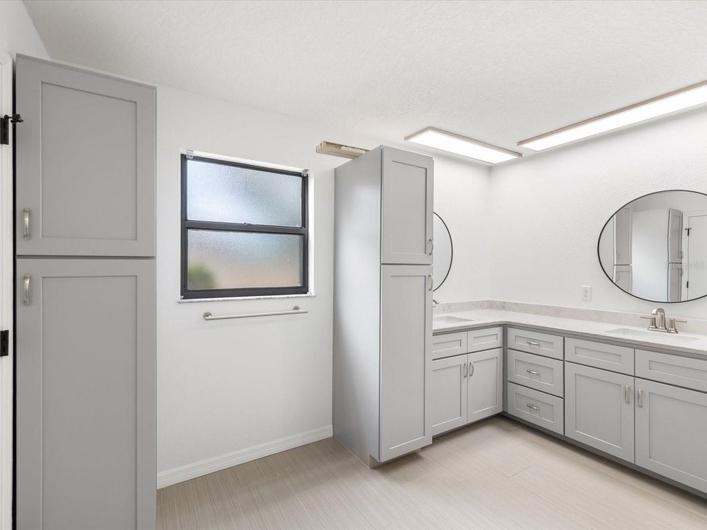 Image 27 of property listing at 2089 DANFORTH ROAD, Spring Hill, FL 34608