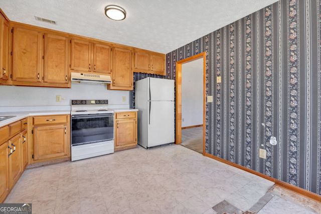 2067 Brandy Woods Drive SE, Conyers, GA 30013