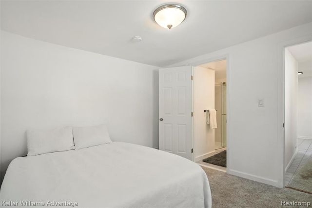 1345 Hendricks Way, Waterford, MI 48328