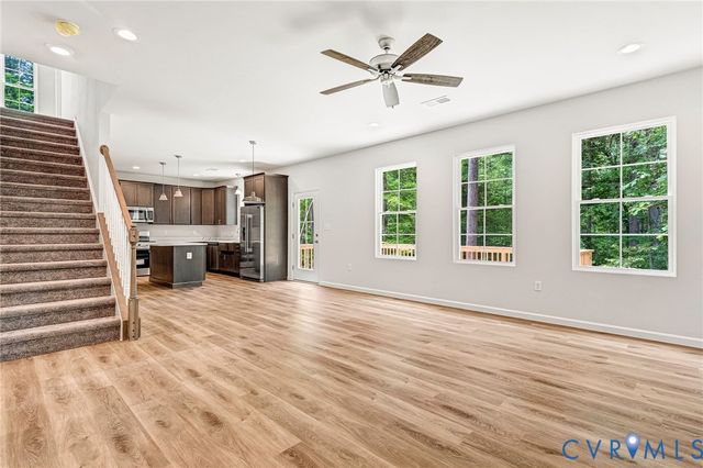 1011 Swan Ln, Ruther Glen, VA 22546