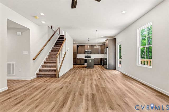 1011 Swan Ln, Ruther Glen, VA 22546