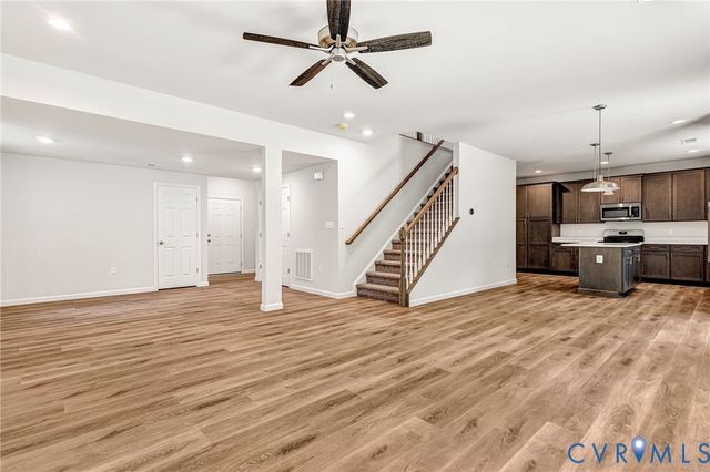 1011 Swan Ln, Ruther Glen, VA 22546