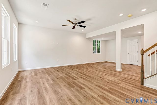1011 Swan Ln, Ruther Glen, VA 22546
